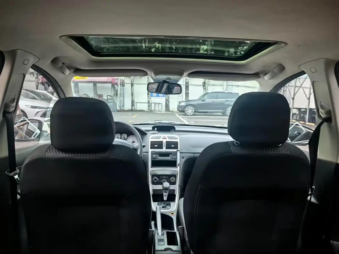 Peugeot 307 2013 Hatchback 1.6L Automatic Comfort Edition — миниатюра 21