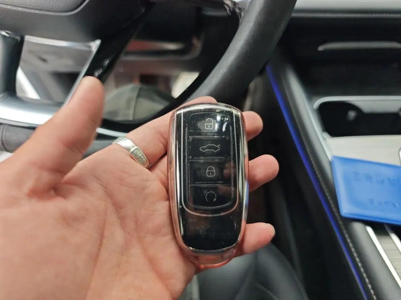Chery Tiggo 7 PLUS New Energy 2023 Champion Edition 1.5T 100KM Speedy Version — миниатюра 17