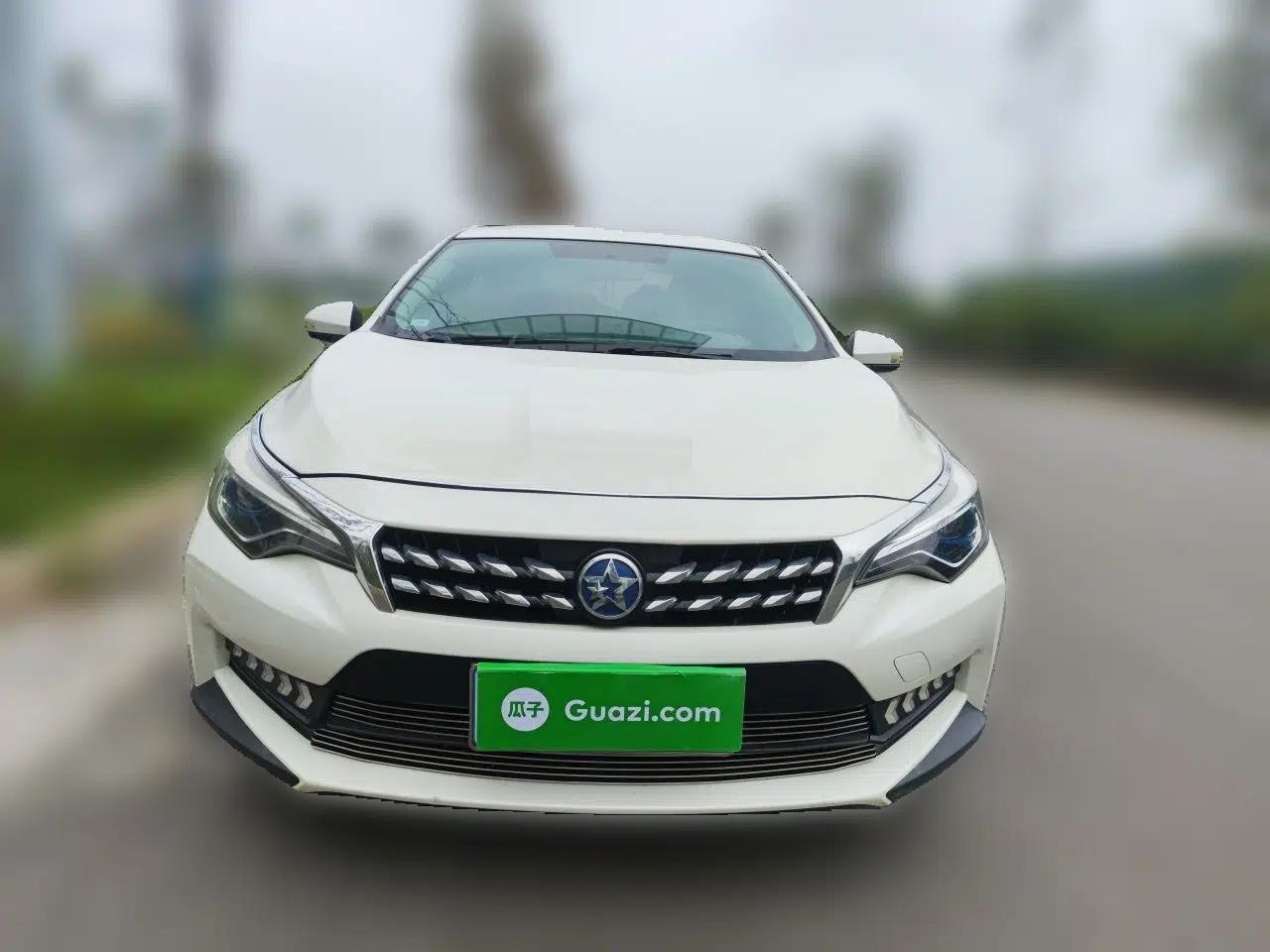 Venucia D60 2019 100 000 Glory 1.6L Entry Manual ChenShang Edition China VI — миниатюра 2
