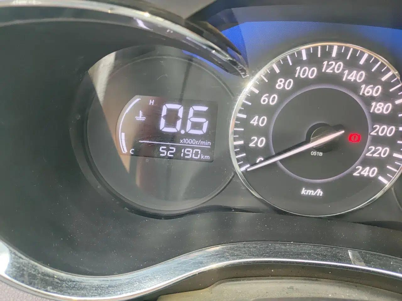Venucia D60 2019 100 000 Glory 1.6L Entry Manual ChenShang Edition China VI — миниатюра 12