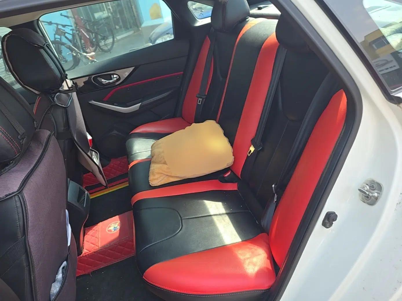Venucia D60 2019 100 000 Glory 1.6L Entry Manual ChenShang Edition China VI — миниатюра 17