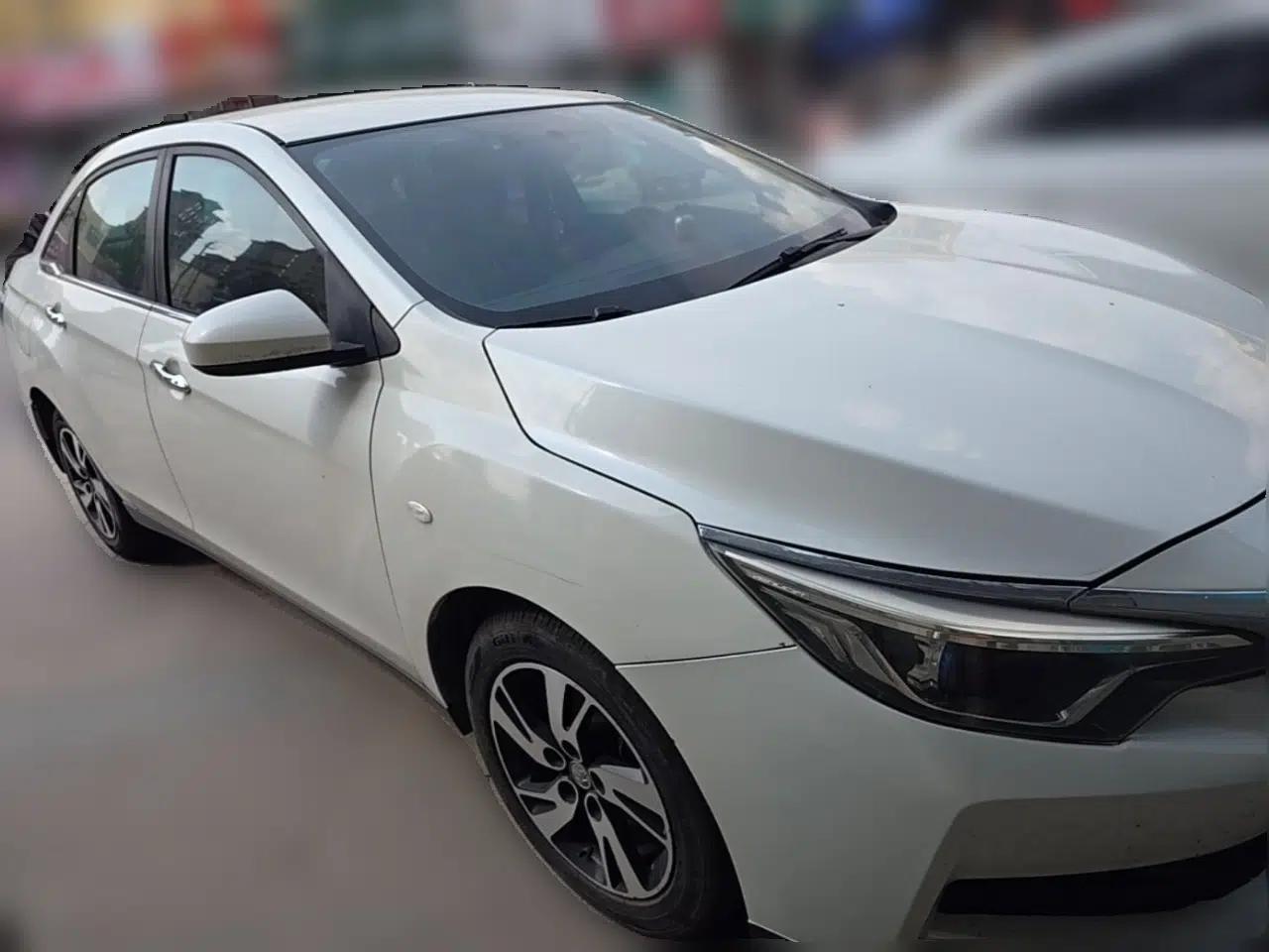 Venucia D60 2019 100 000 Glory 1.6L Entry Manual ChenShang Edition China VI — миниатюра 3
