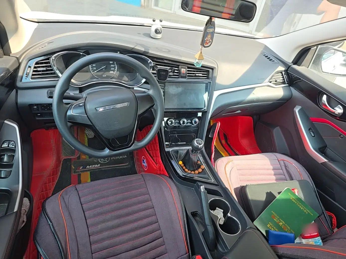 Venucia D60 2019 100 000 Glory 1.6L Entry Manual ChenShang Edition China VI — миниатюра 9