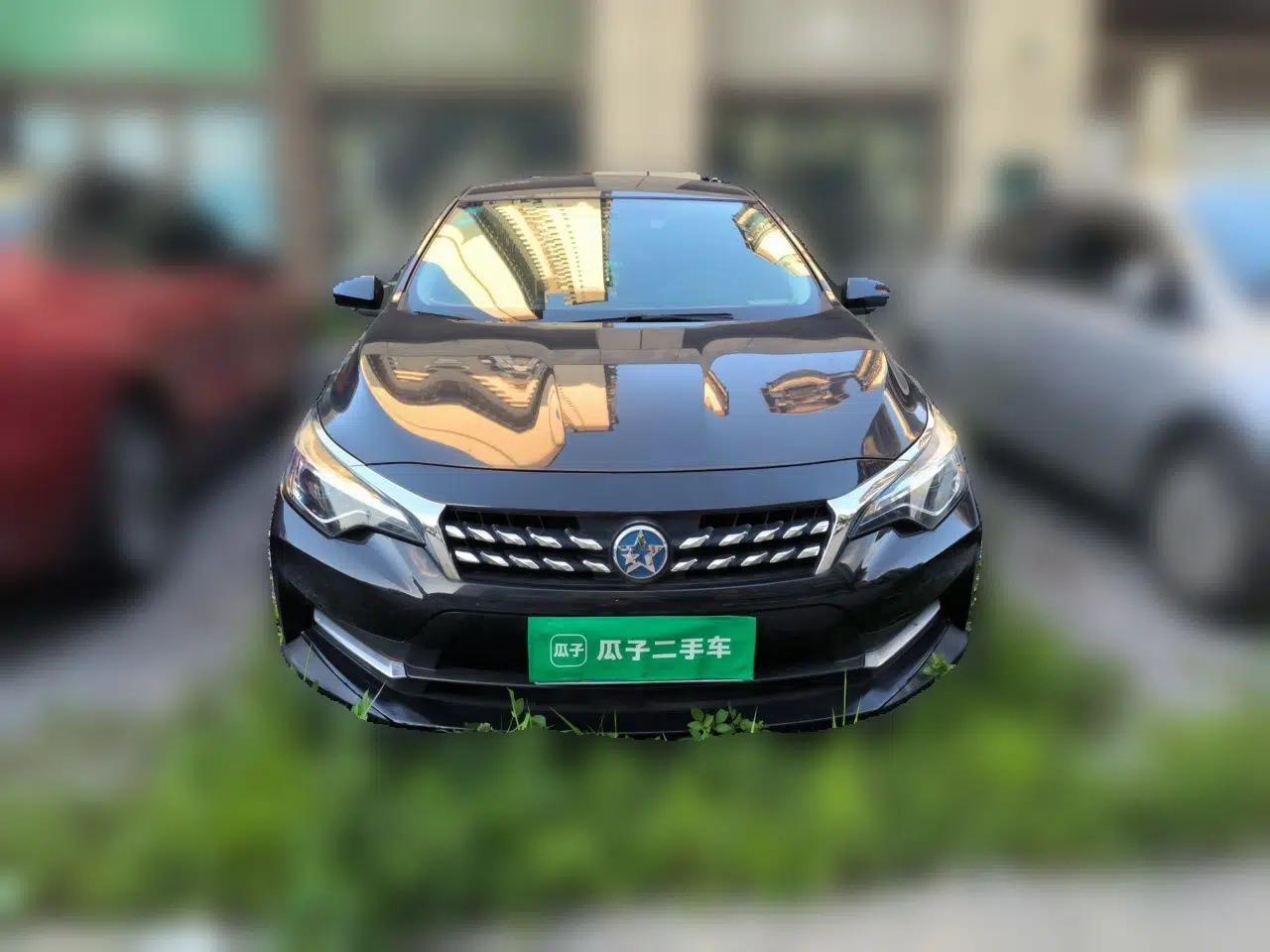 Venucia D60 2019 1.6L Entry Manual Fashion Edition — миниатюра 2