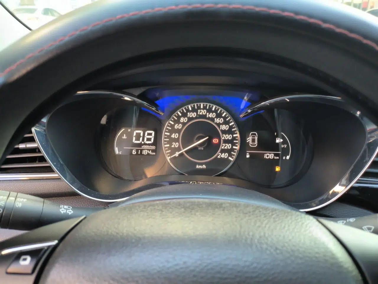 Venucia D60 2019 1.6L Entry Manual Fashion Edition — миниатюра 11