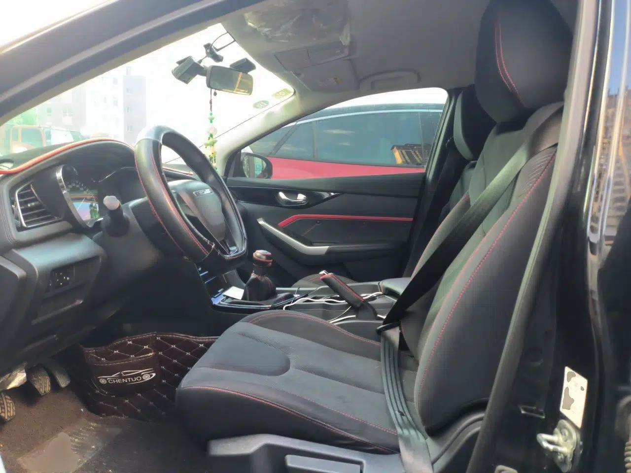Venucia D60 2019 1.6L Entry Manual Fashion Edition — миниатюра 15