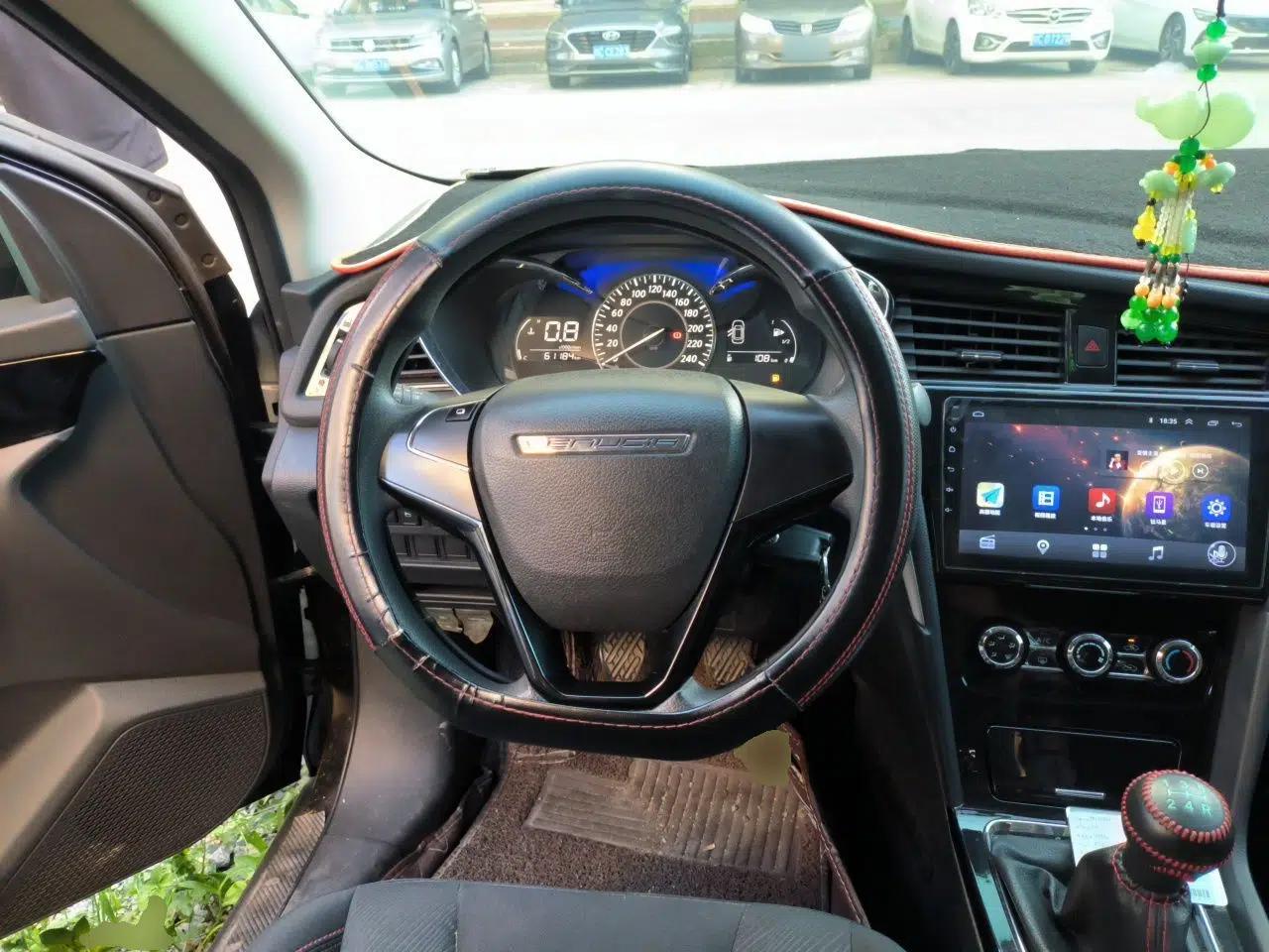 Venucia D60 2019 1.6L Entry Manual Fashion Edition — миниатюра 10