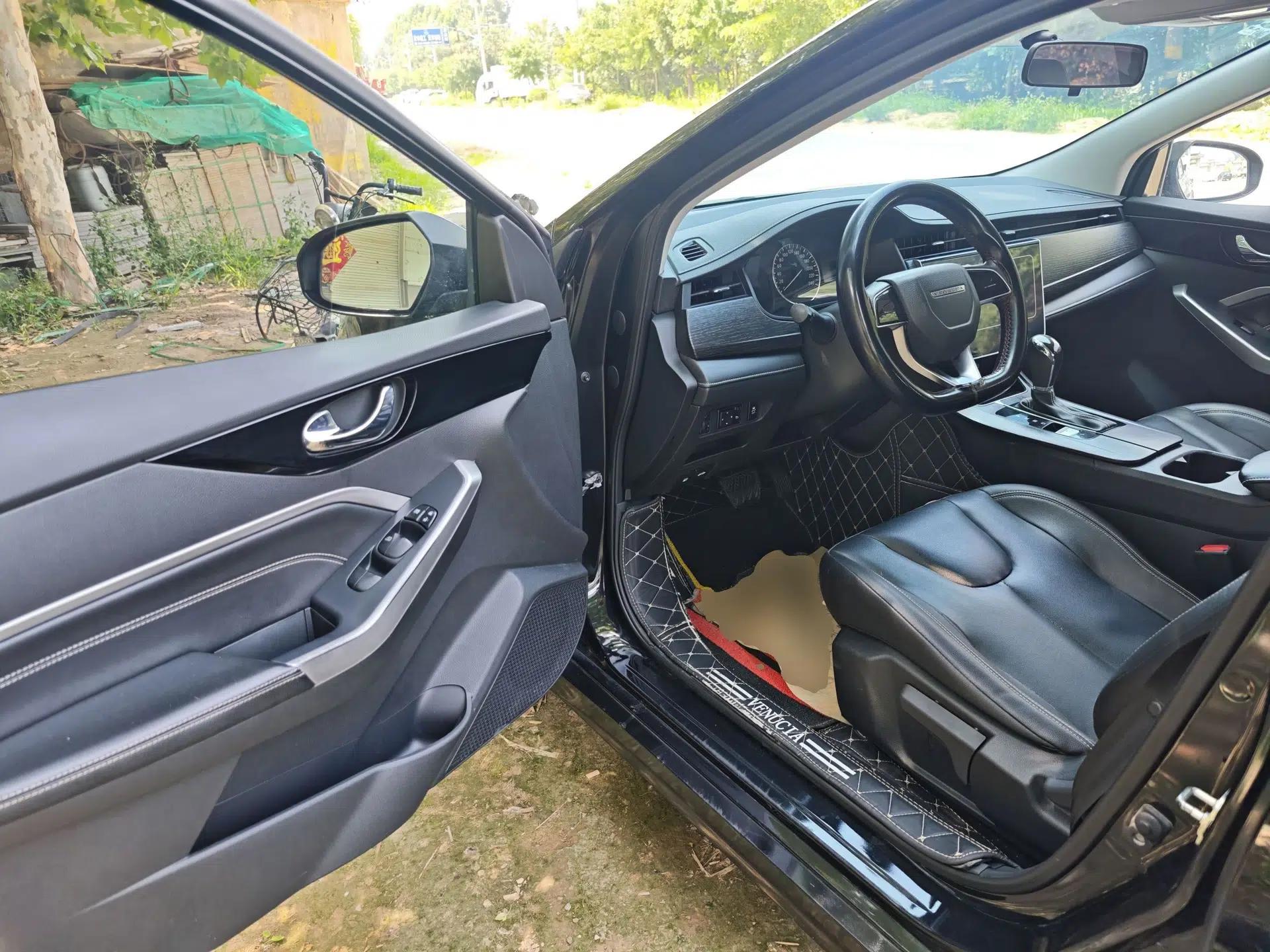 Venucia D60 2021 PLUS 1.6L XL CVT Yue Ling Edition — миниатюра 18