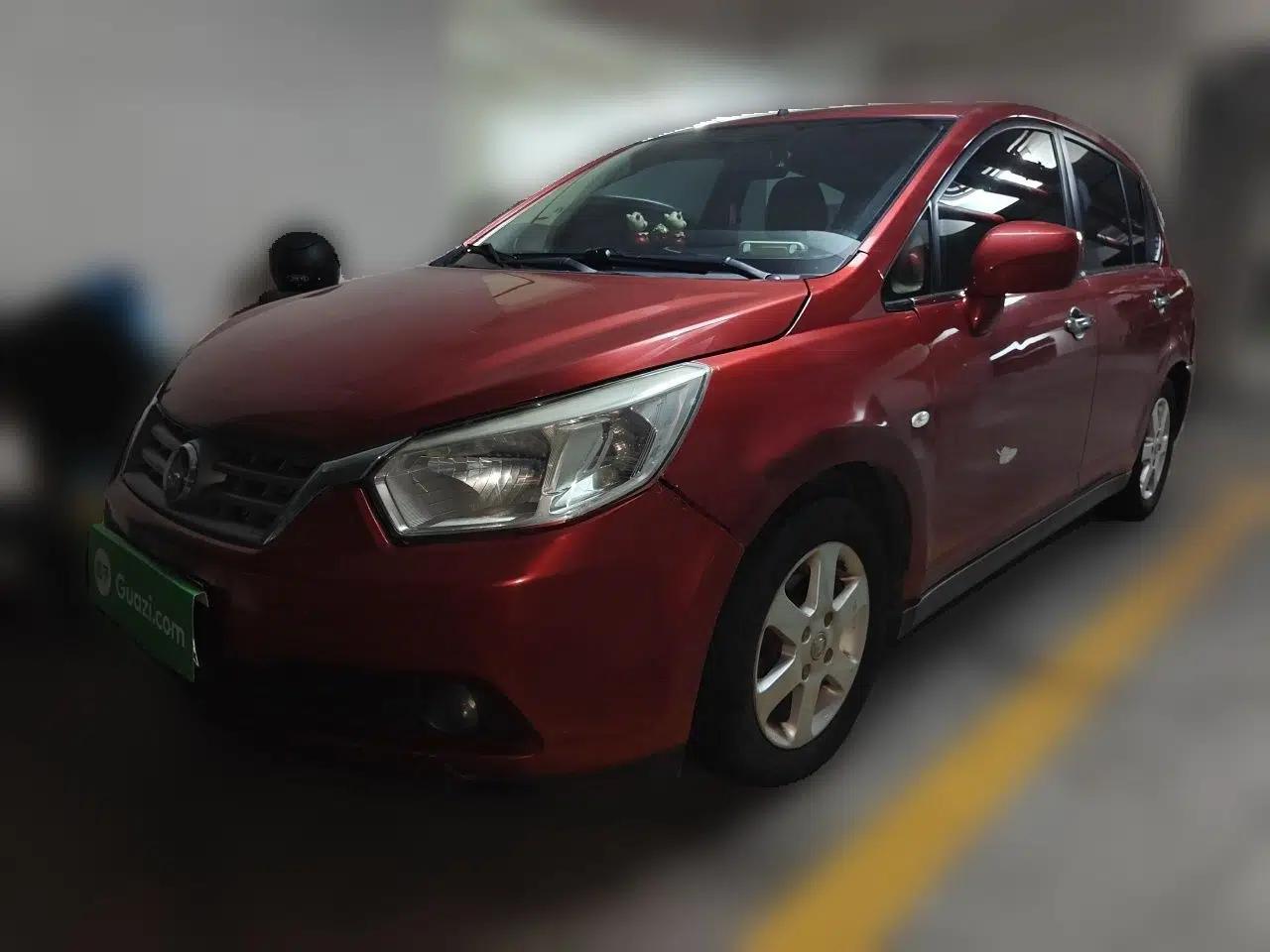 Venucia R50 2013 1.6L Automatic Luxury Edition — миниатюра 1