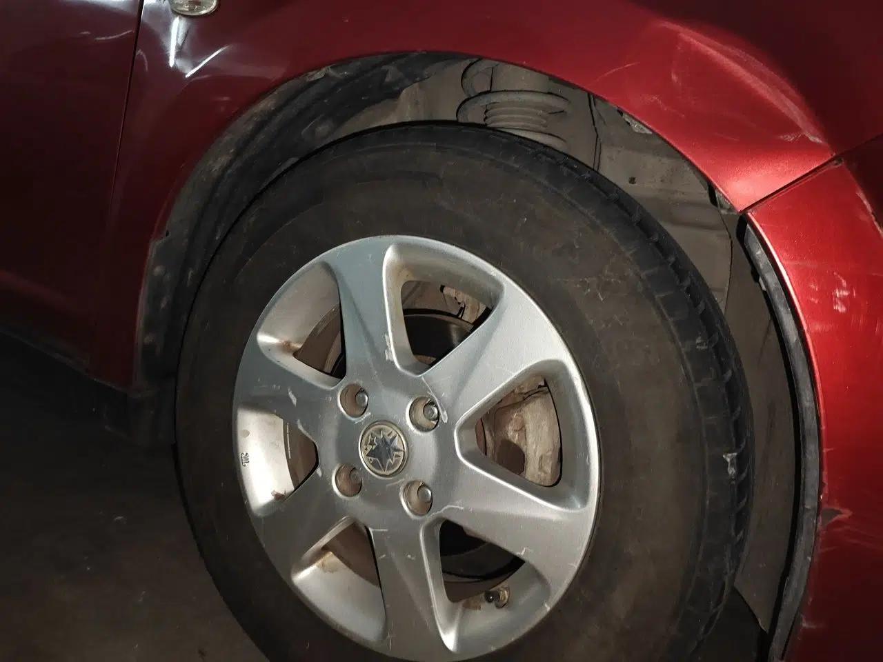 Venucia R50 2013 1.6L Automatic Luxury Edition — миниатюра 8