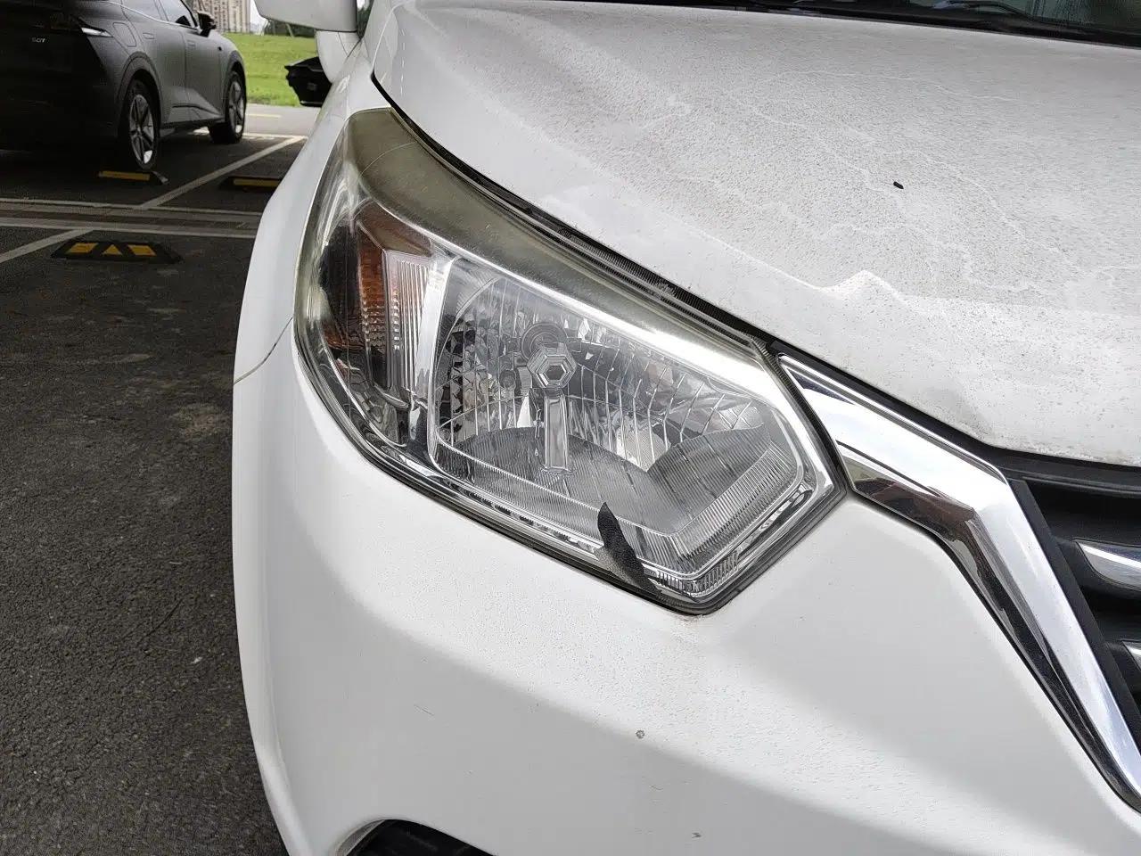Venucia R50 2015 1.6L Manual Fashion Edition — миниатюра 7