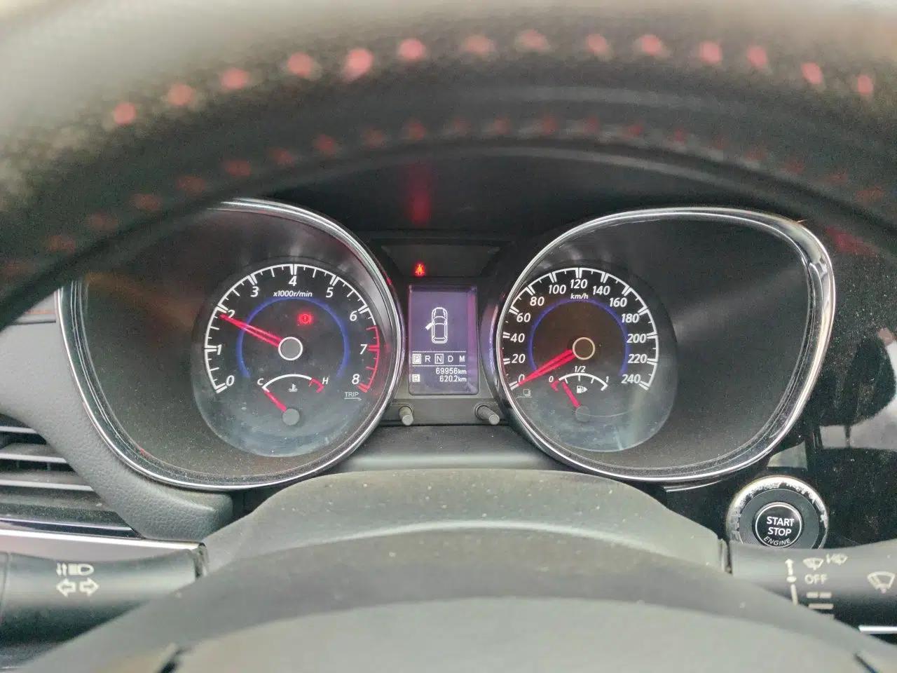 Venucia T70 2018 2.0L CVT Smart Enjoyment Version — миниатюра 11
