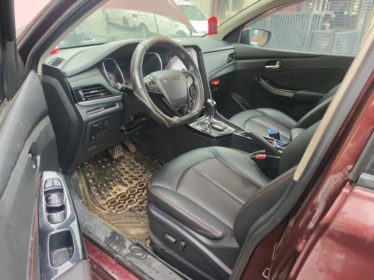 Venucia T70 2018 2.0L CVT Smart Enjoyment Version — миниатюра 16