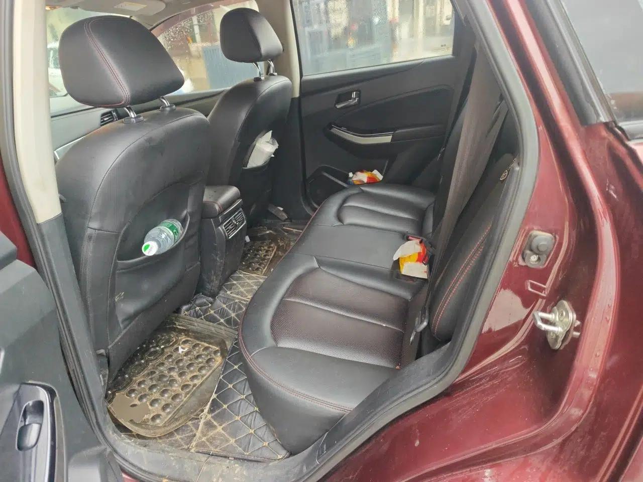 Venucia T70 2018 2.0L CVT Smart Enjoyment Version — миниатюра 17