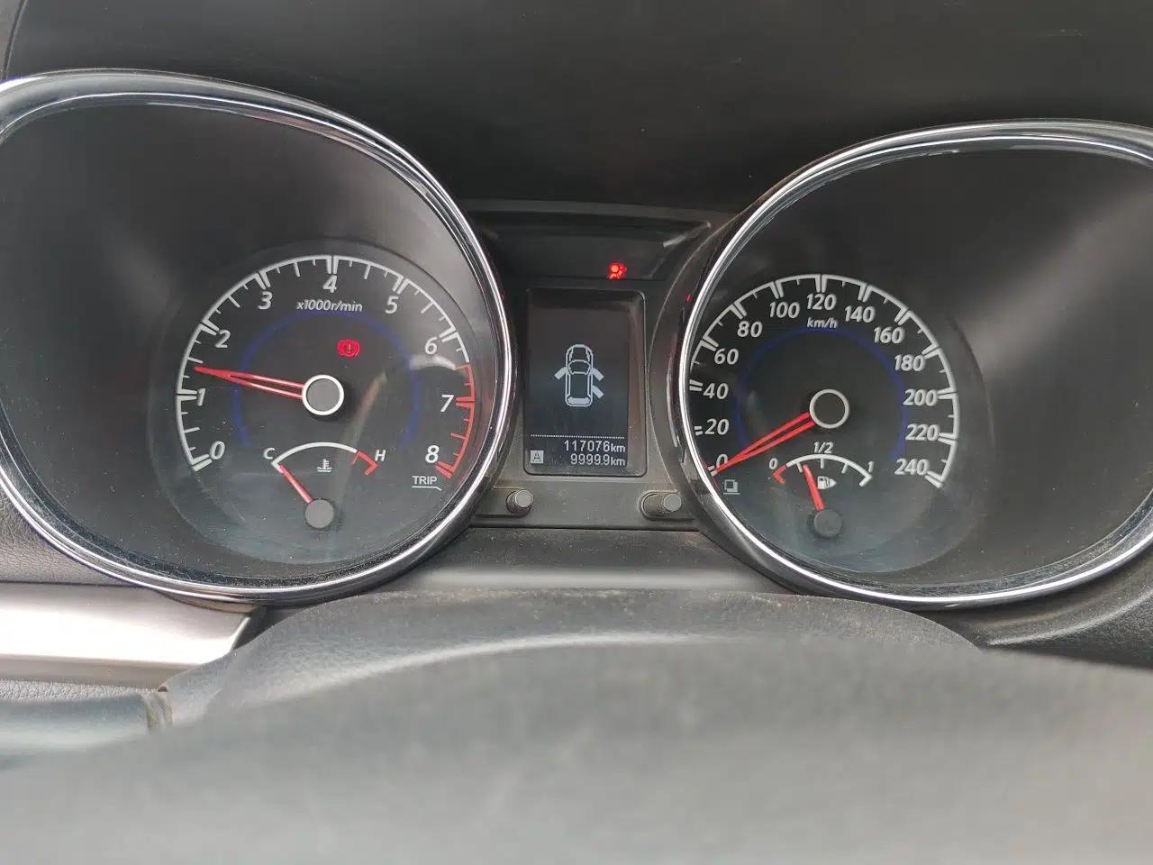 Venucia T70 2016 1.6L Manual Ruixing Edition — миниатюра 12