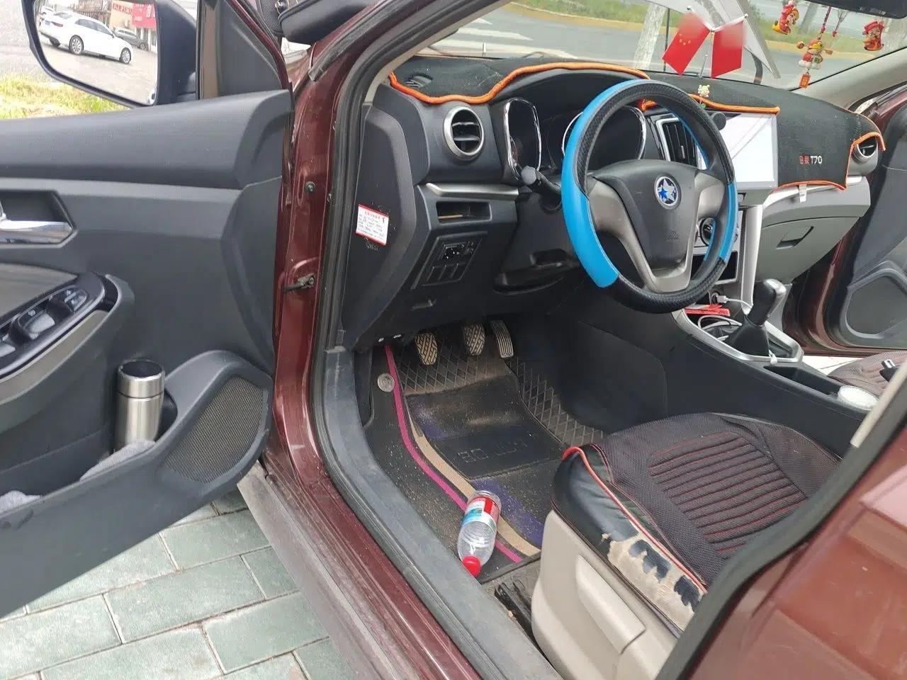 Venucia T70 2016 1.6L Manual Ruixing Edition — миниатюра 16