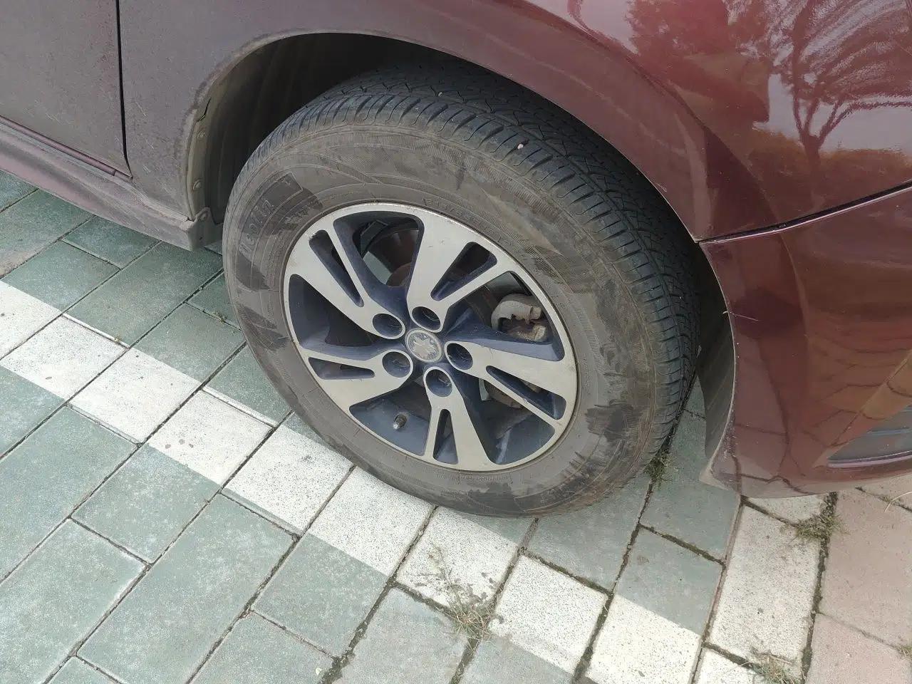 Venucia T70 2016 1.6L Manual Ruixing Edition — миниатюра 8