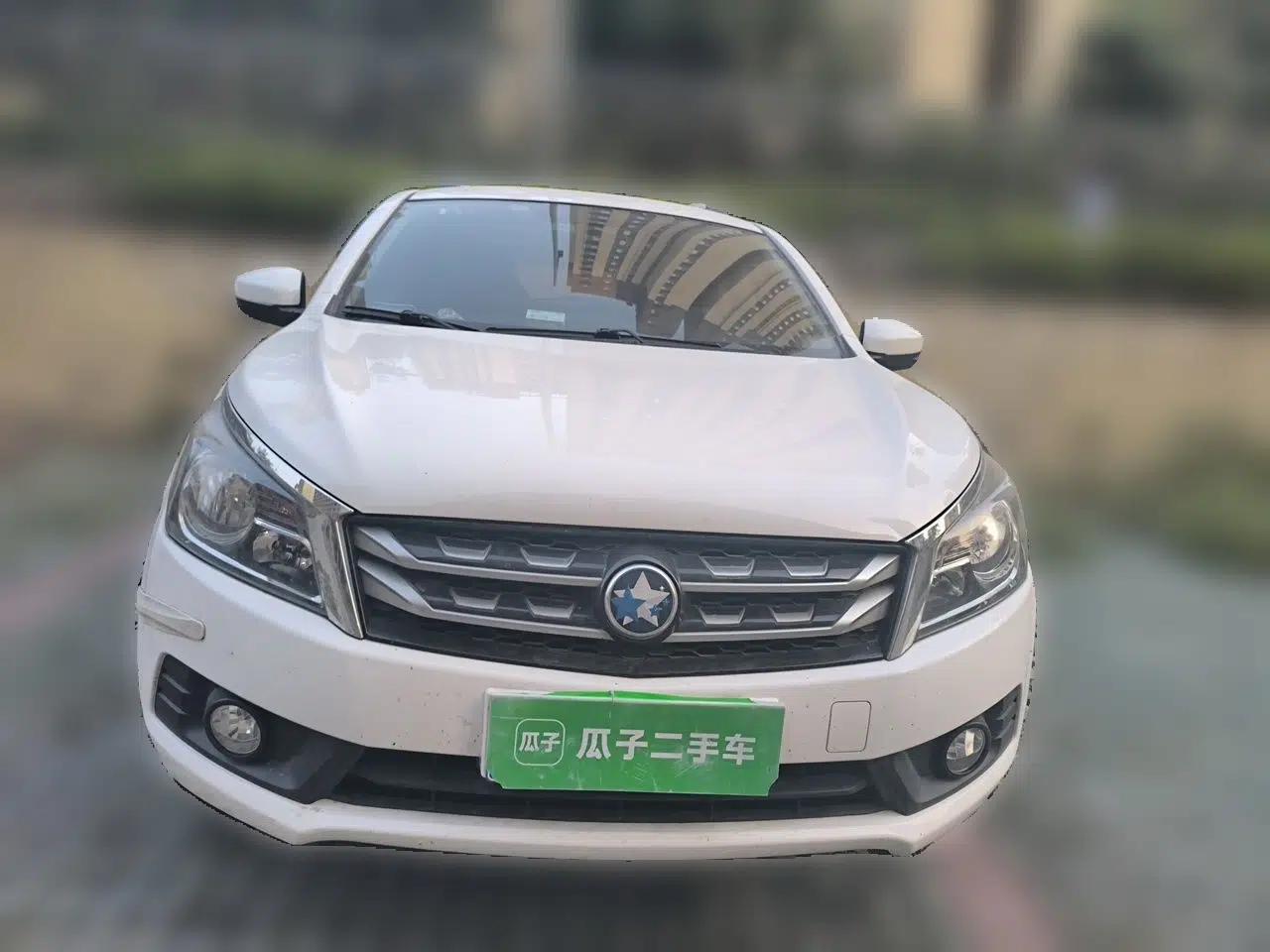 Venucia T70 2016 1.6L Manual Ruixing Edition — миниатюра 2