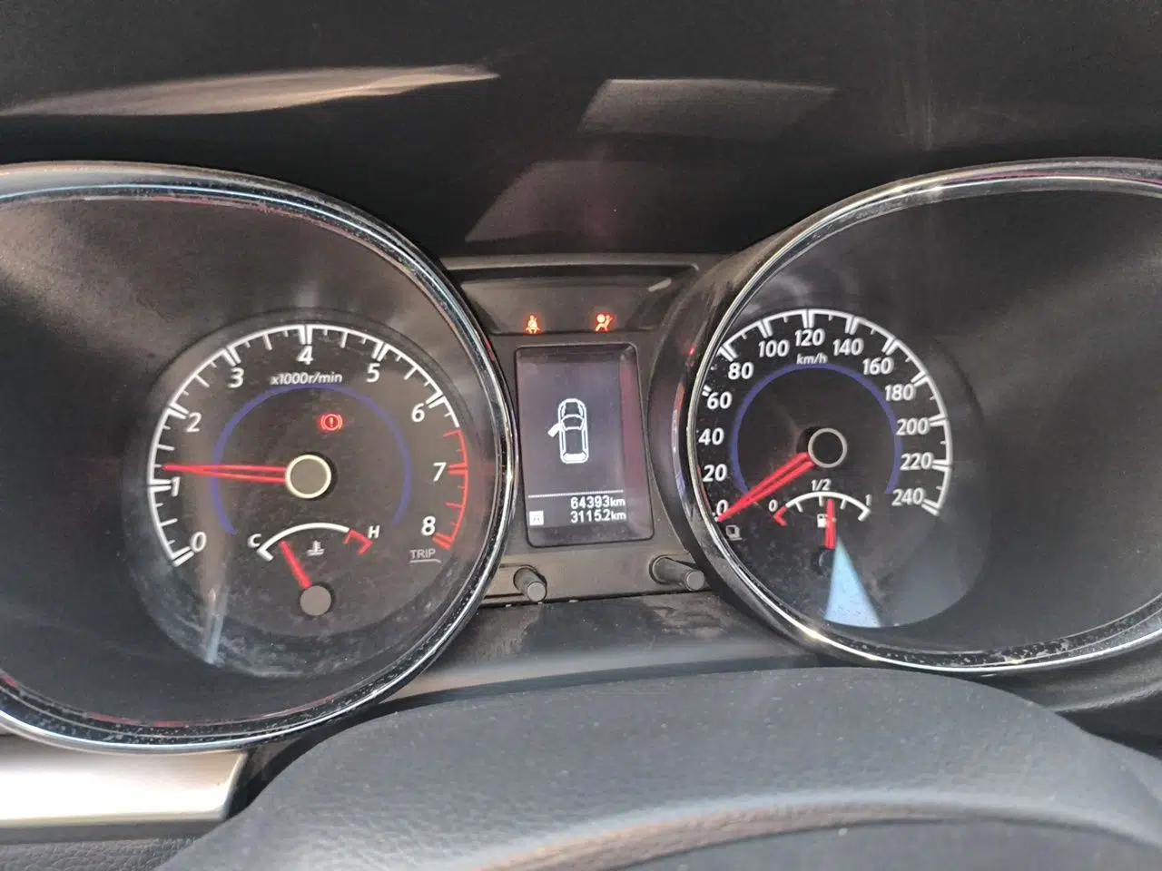 Venucia T70 2016 1.6L Manual Ruixing Edition — миниатюра 11