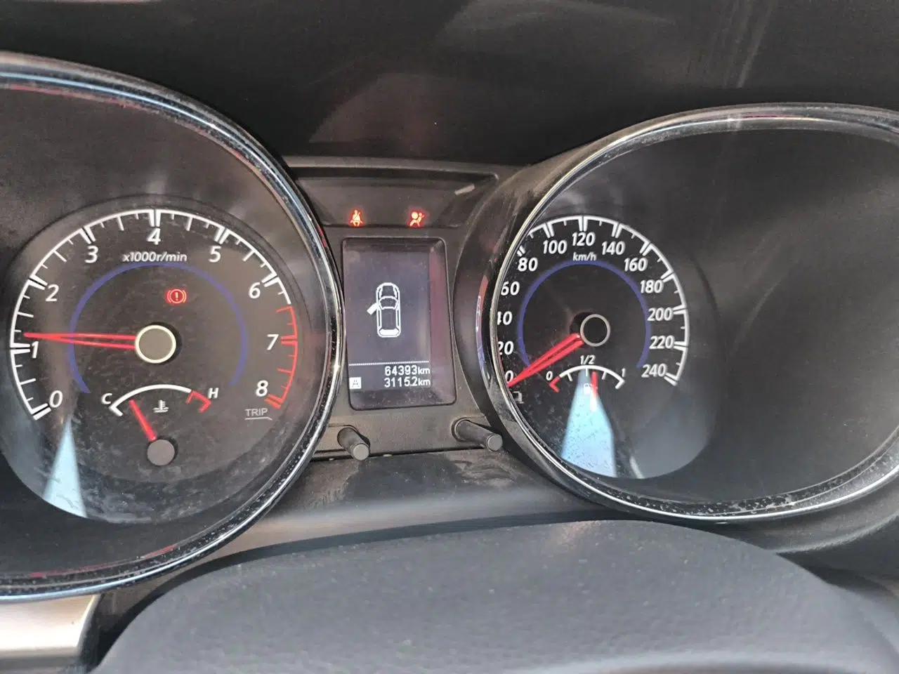 Venucia T70 2016 1.6L Manual Ruixing Edition — миниатюра 12