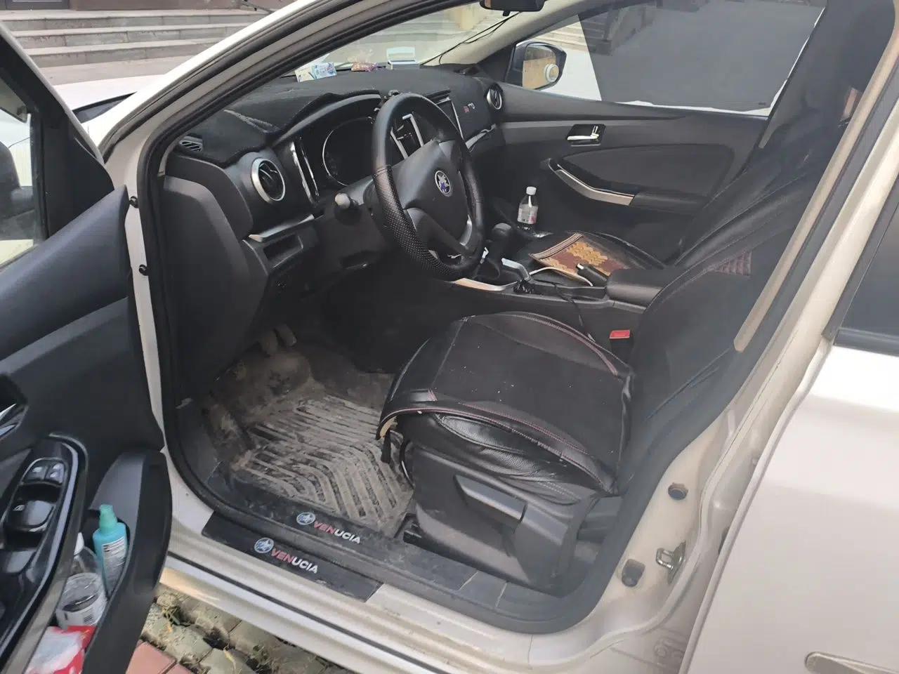 Venucia T70 2016 1.6L Manual Ruixing Edition — миниатюра 15