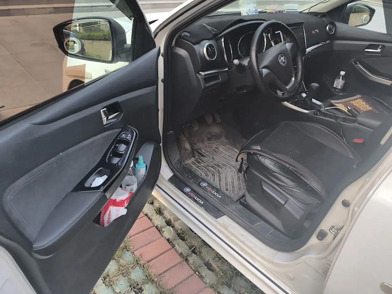 Venucia T70 2016 1.6L Manual Ruixing Edition — миниатюра 16