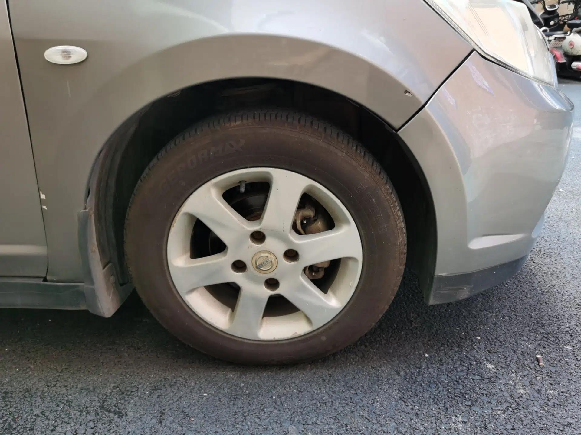 Venucia D50 2013 1.6L Manual Fashion Edition — миниатюра 8