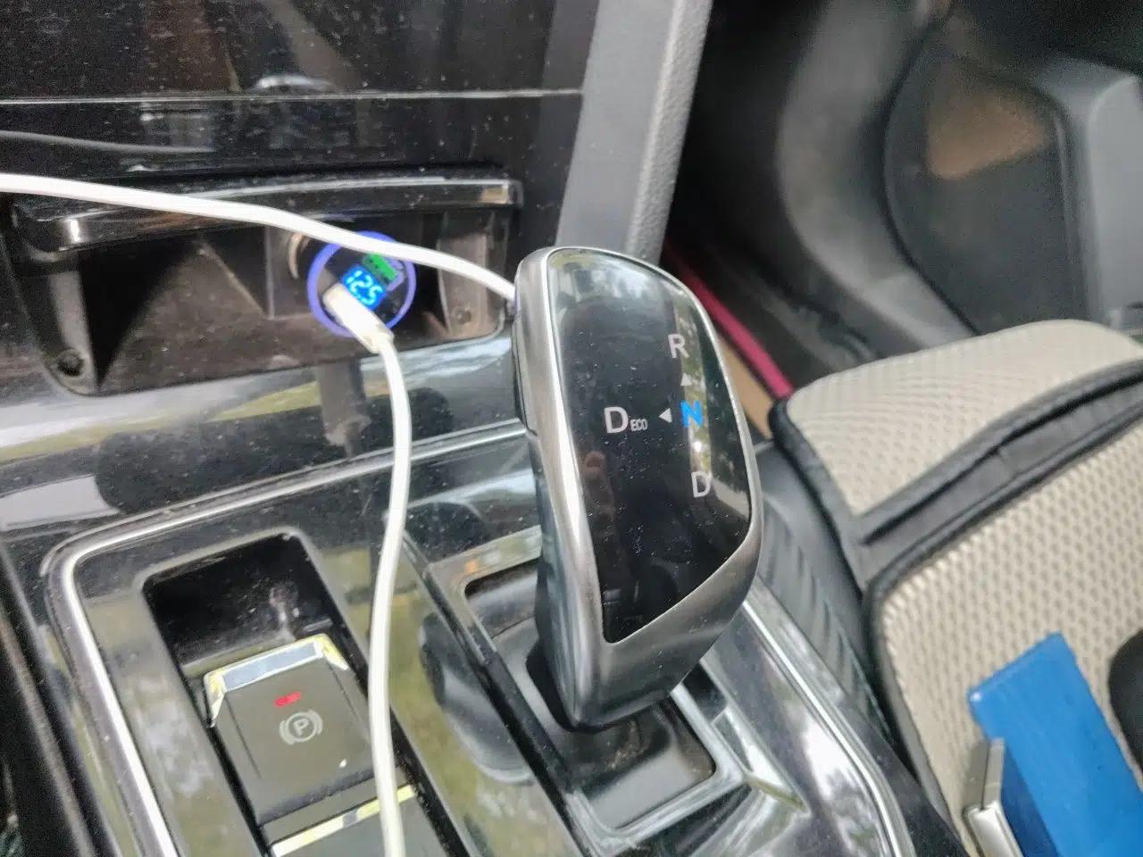 Venucia D60EV 2019 High-Range Travel Edition — миниатюра 14