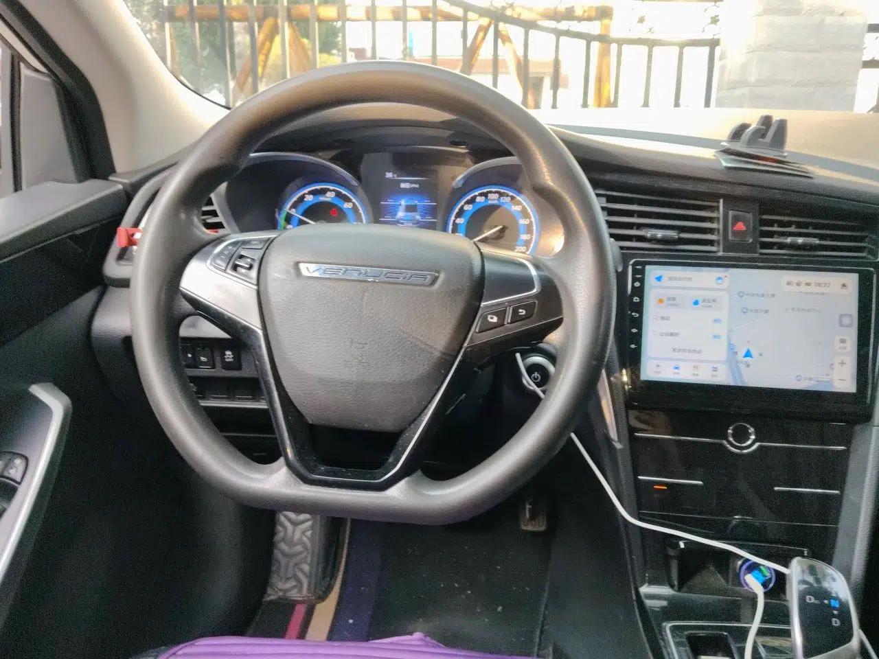 Venucia D60EV 2019 High-Range Travel Edition — миниатюра 10