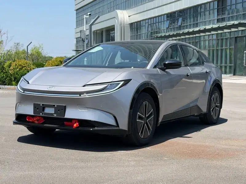 Toyota BZ5 2025 550 JOY — миниатюра 1