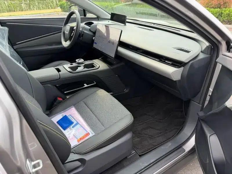 Toyota BZ5 2025 550 JOY — миниатюра 10
