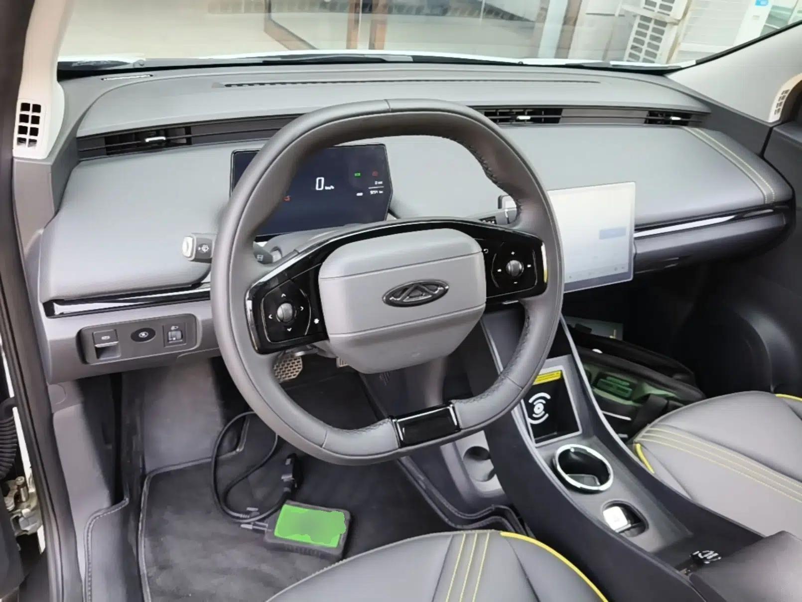 Chery QQ Little Ant 2024 Revised Edition Youth Version 321 km Cool Love Edition 29.23 kWh — миниатюра 18