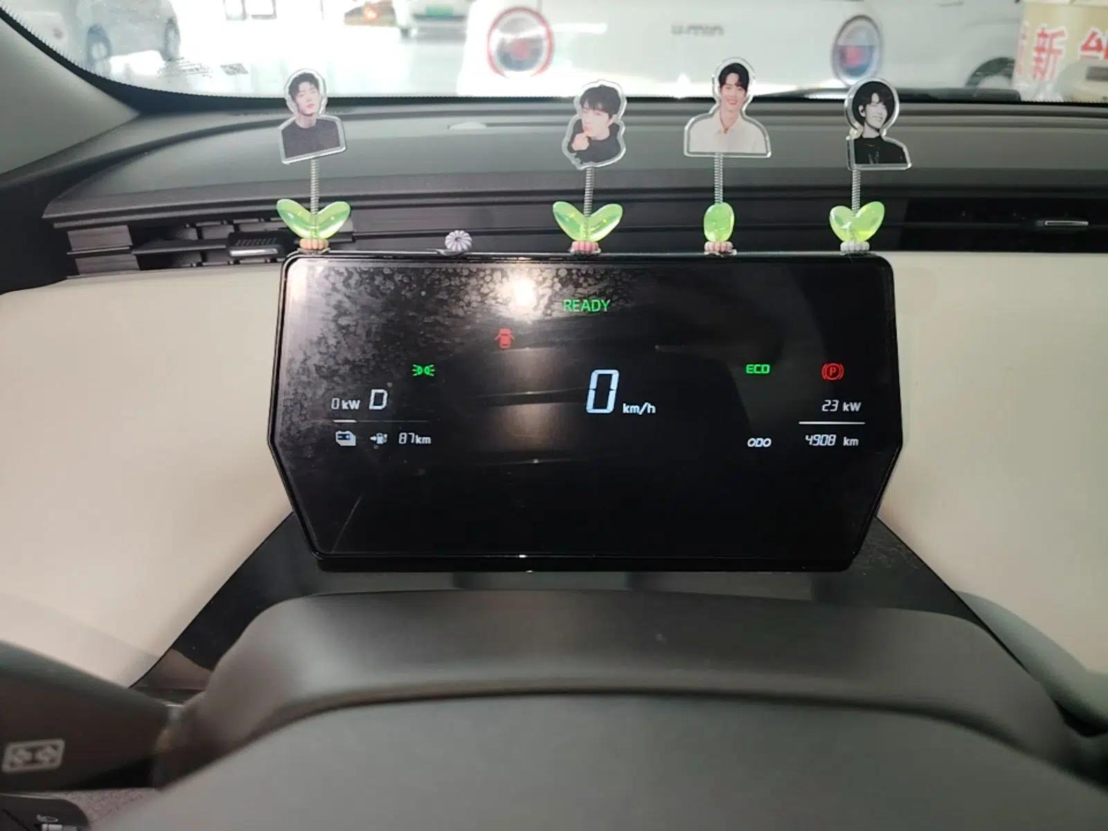 Chery QQ Little Ant 2024 Revised Edition Youth Version 321 km Cool Love Edition 29.23 kWh — миниатюра 14