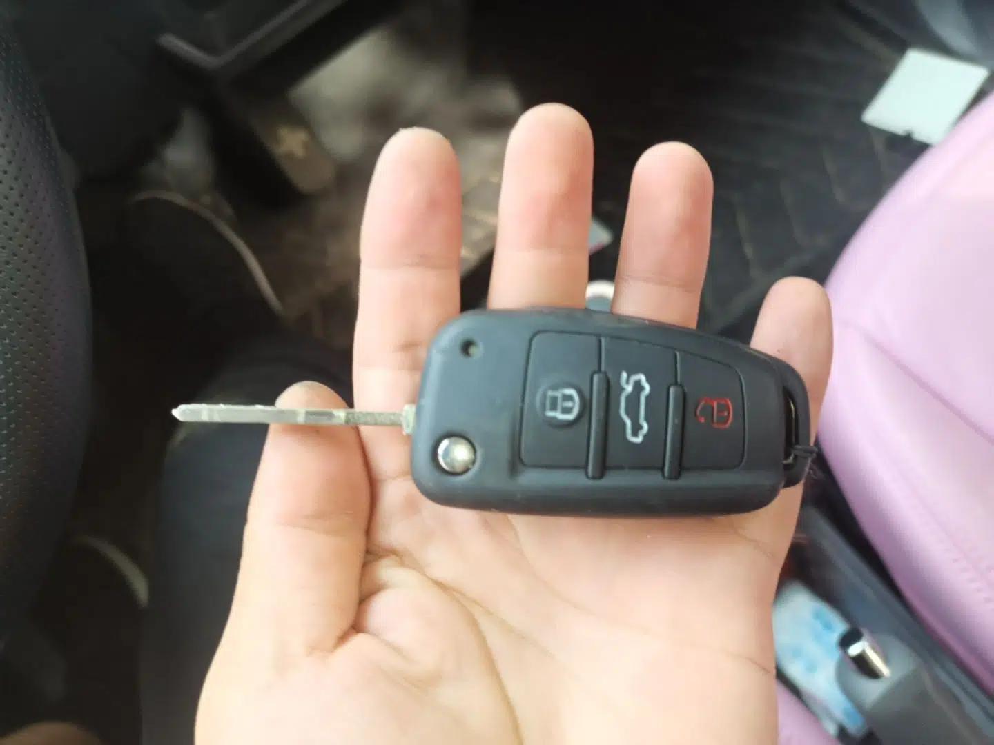 Chery QQ Ice Cream 2022 170km Sundae Phosphate Lithium-Ion — миниатюра 28