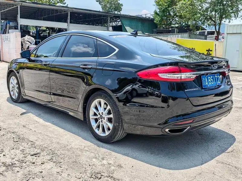 2017 Ford Mondeo EcoBoost 200 Fashion Edition — миниатюра 5