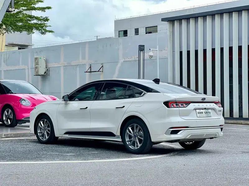 2023 Ford Mondeo EcoBoost 245 Luxury — миниатюра 5