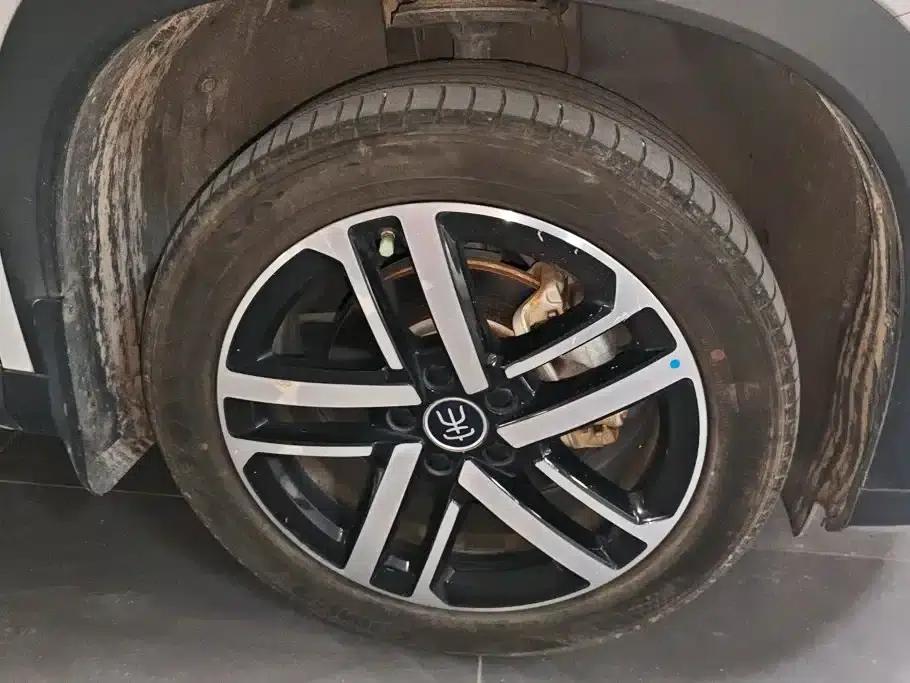 Song L DM-i 2024 Model 112km Leading Edition — миниатюра 6