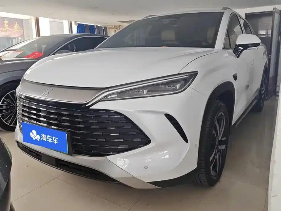 Song L DM-i 2025 Smart Driving Edition 112km Leading Model — миниатюра 1