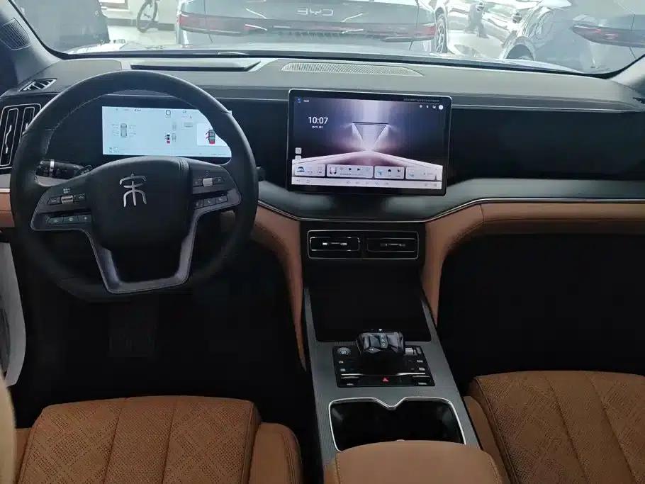 Song L DM-i 2025 Smart Driving Edition 112km Leading Model — миниатюра 12