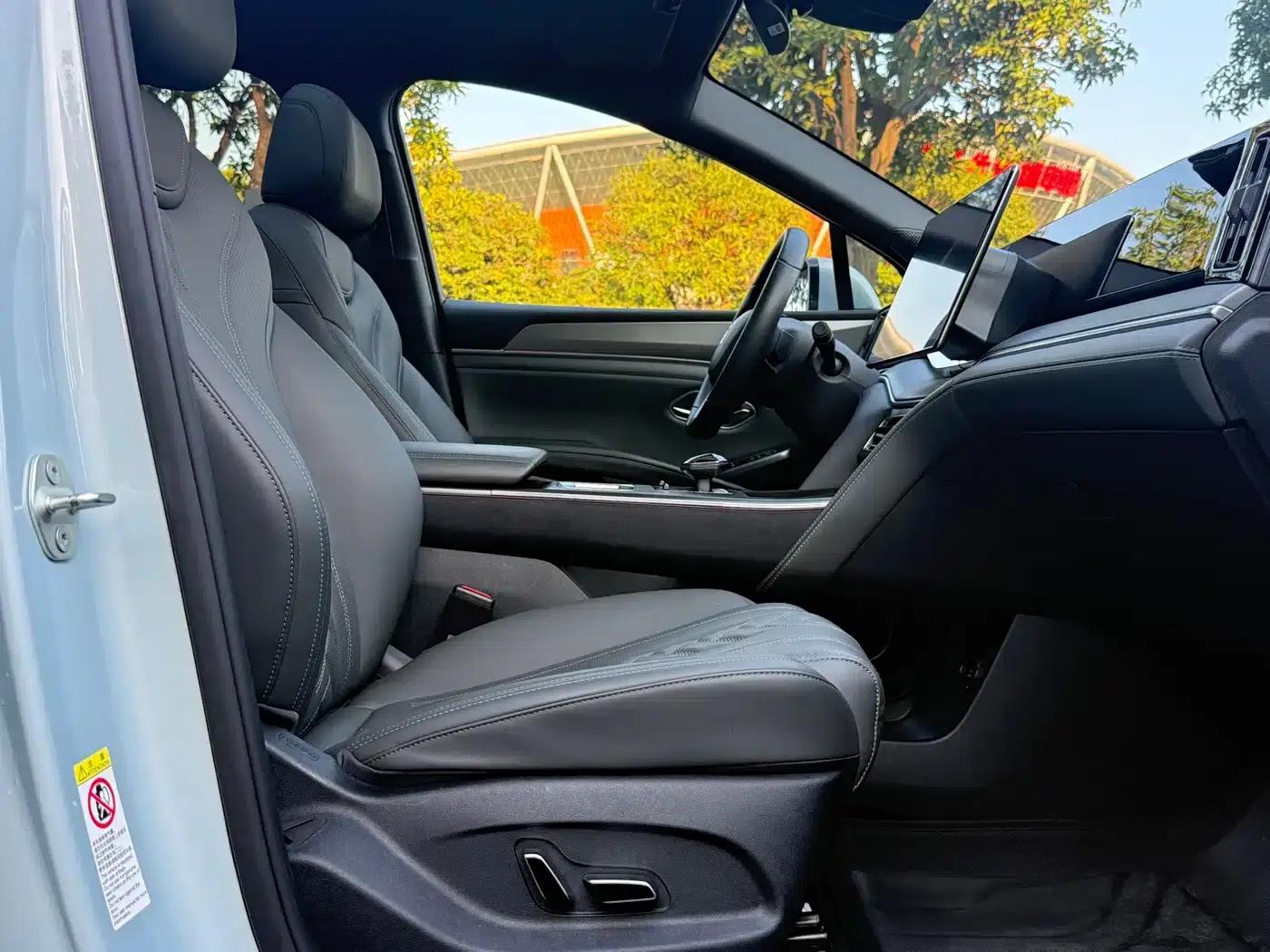 Song L DM-i 2025 Smart Driving Edition 160km/h Superior Model — миниатюра 6