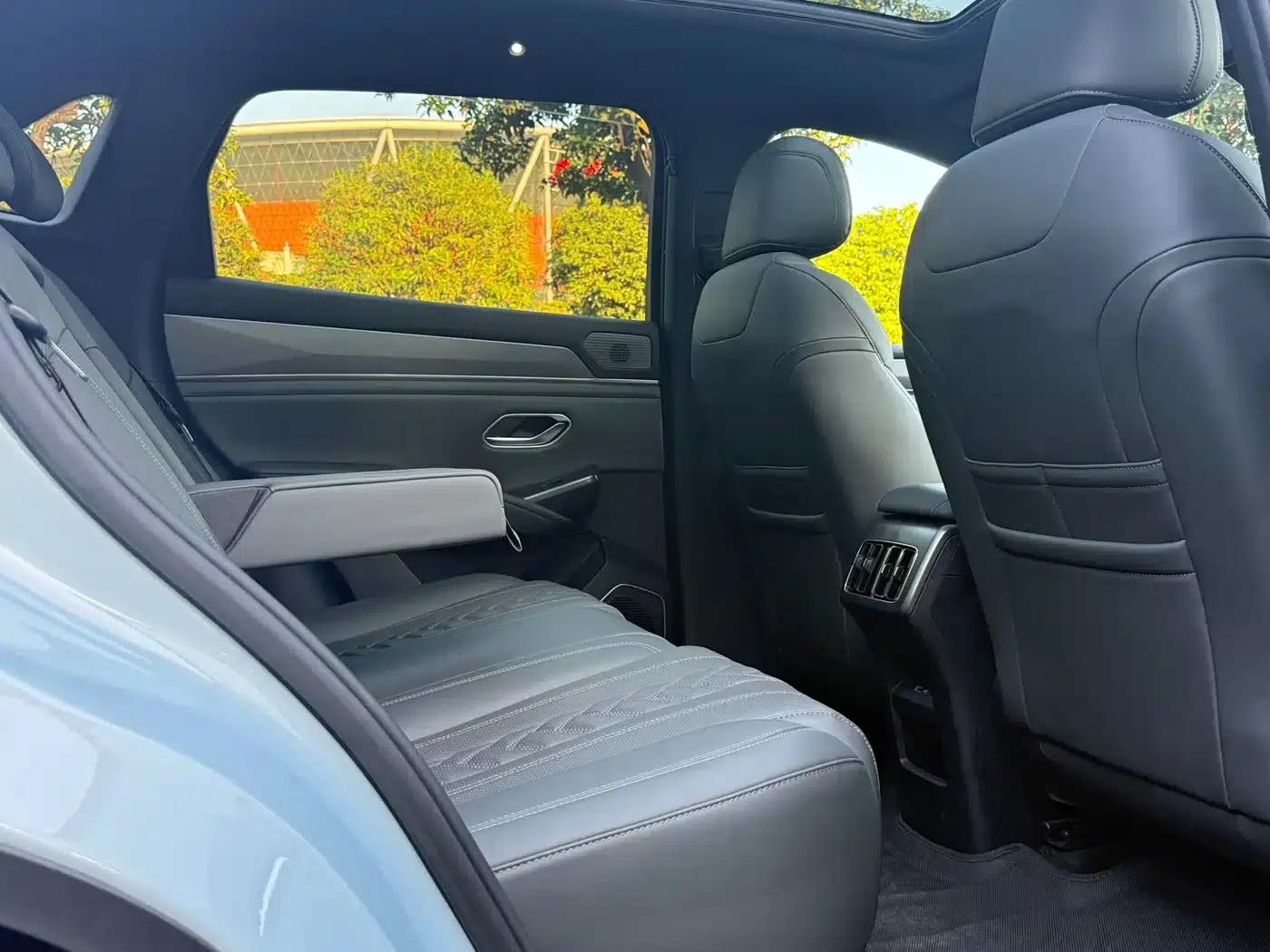 Song L DM-i 2025 Smart Driving Edition 160km/h Superior Model — миниатюра 7