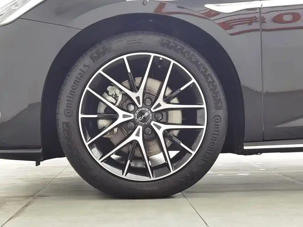 Seal 2024 Glory Edition DM-i 1.5L 121km Luxury — миниатюра 17