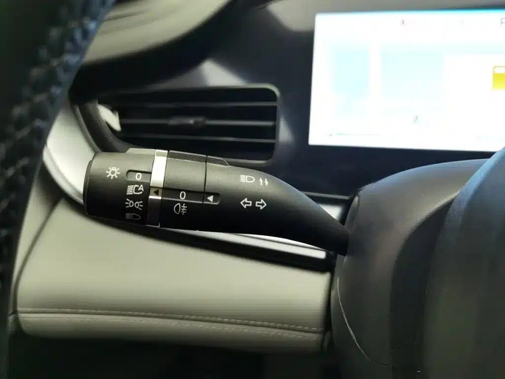 Seal 2024 Glory Edition DM-i 1.5L 121km Luxury — миниатюра 21