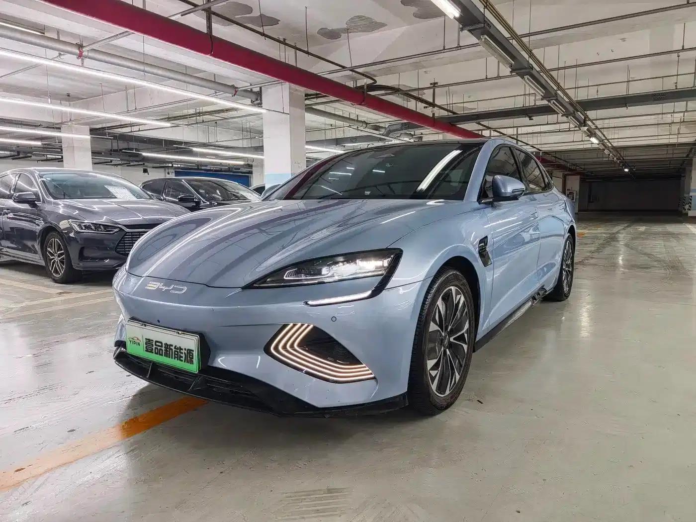 Seal 2022 550km Standard Range Rear-Wheel Drive Premium Edition — миниатюра 1