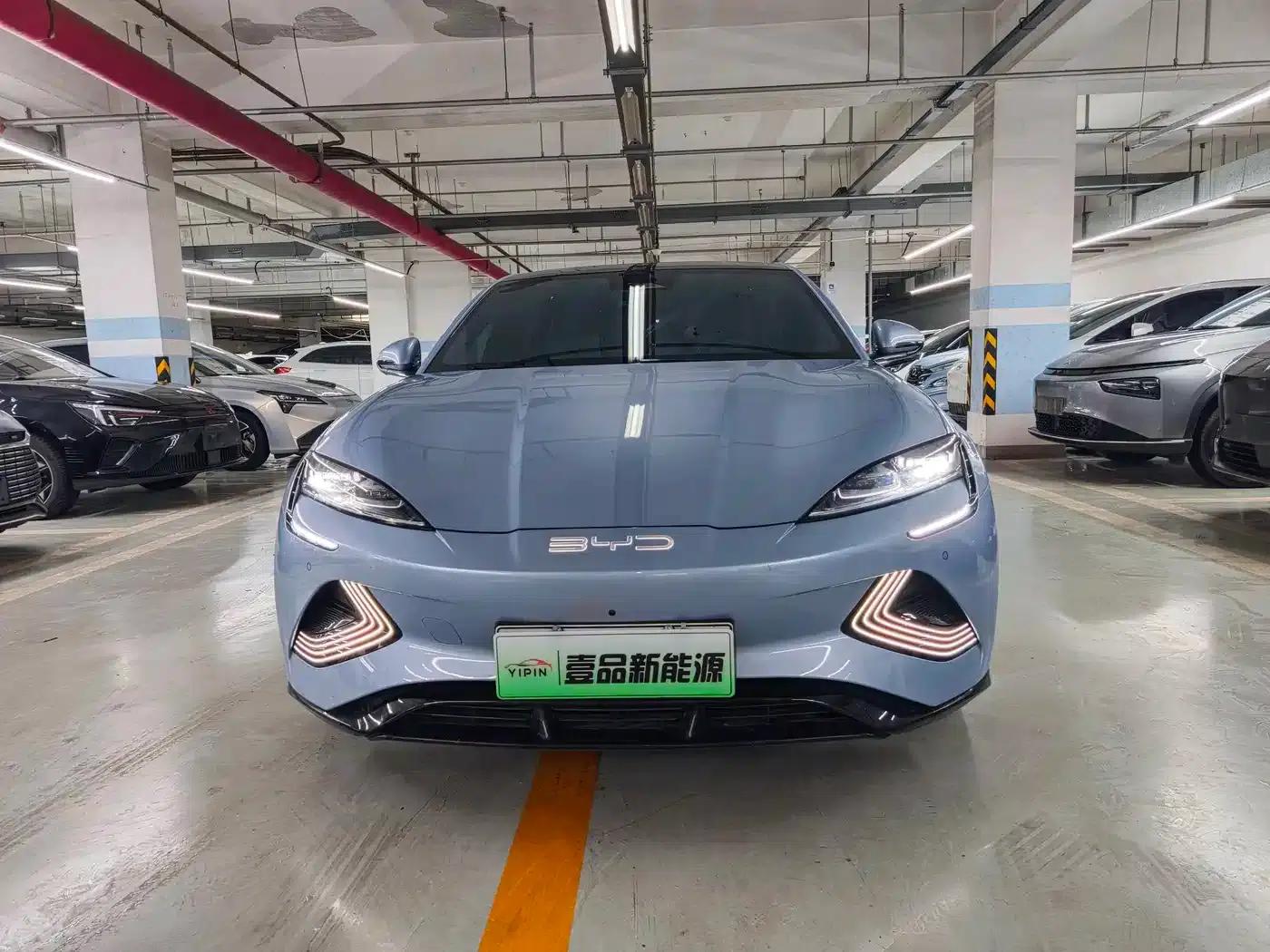 Seal 2022 550km Standard Range Rear-Wheel Drive Premium Edition — миниатюра 2