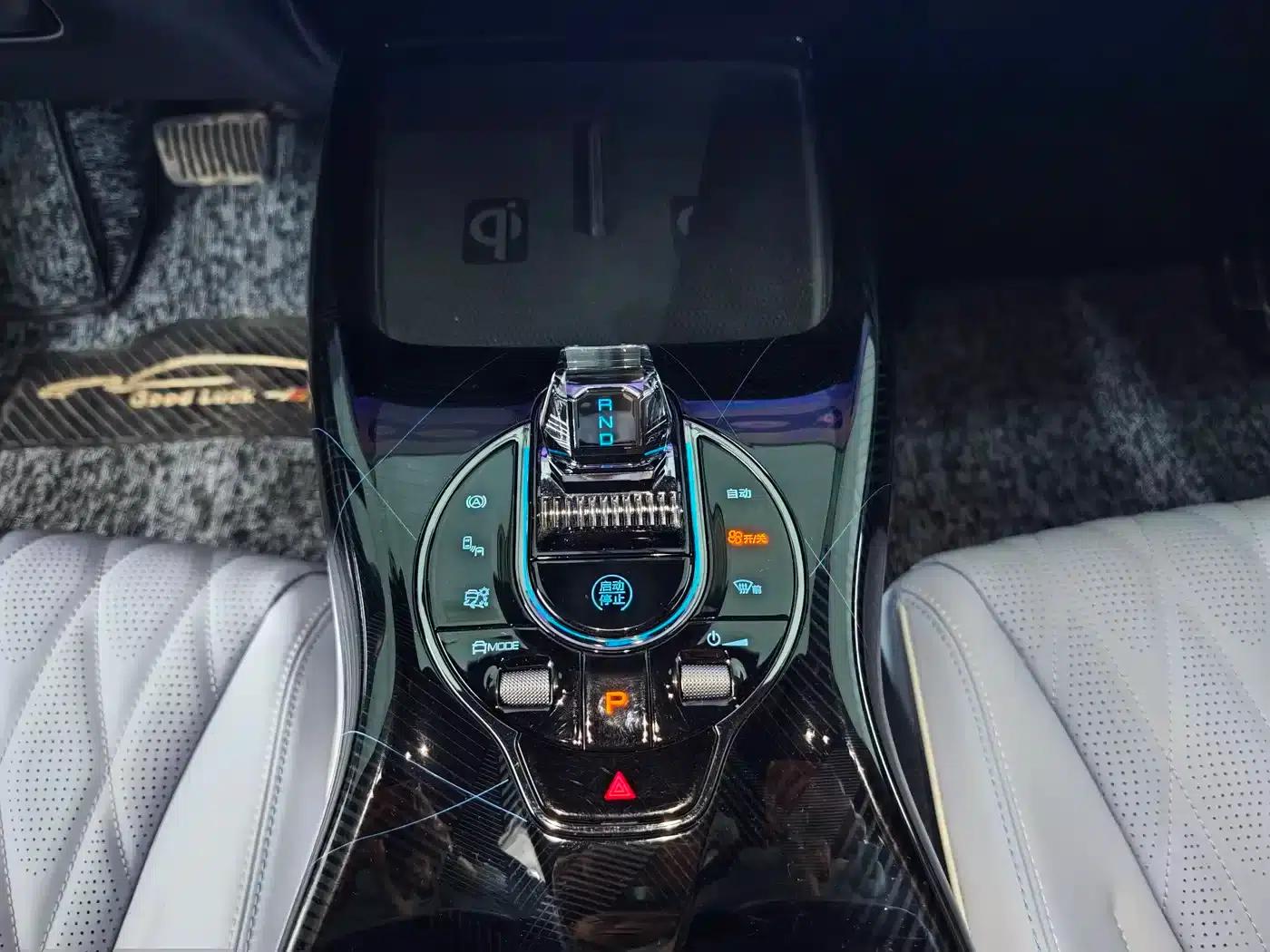 Seal 2022 550km Standard Range Rear-Wheel Drive Premium Edition — миниатюра 20