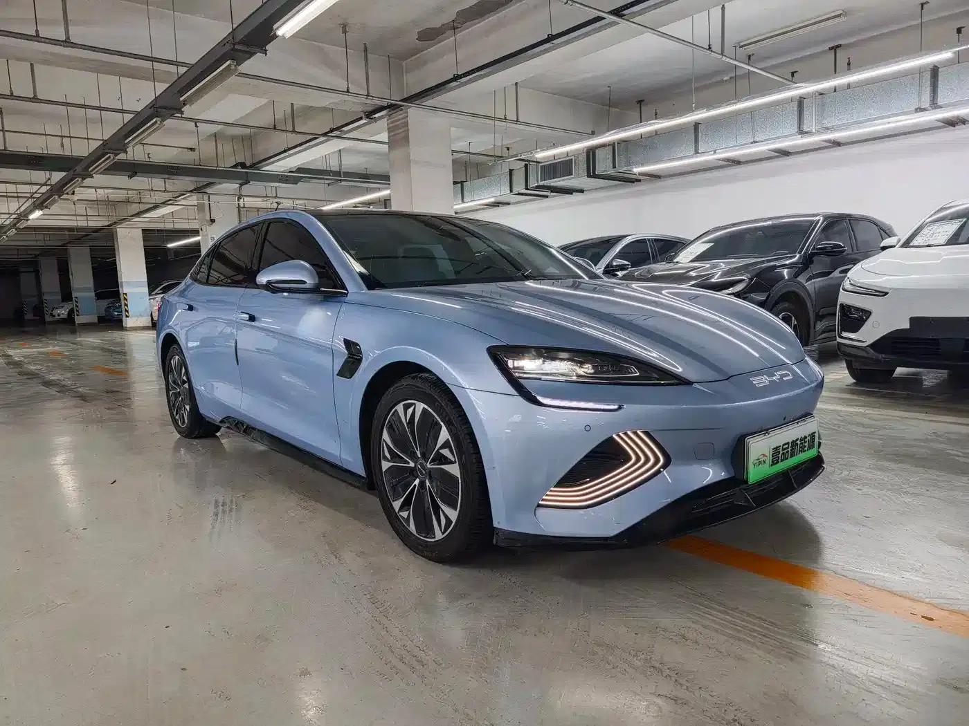 Seal 2022 550km Standard Range Rear-Wheel Drive Premium Edition — миниатюра 3