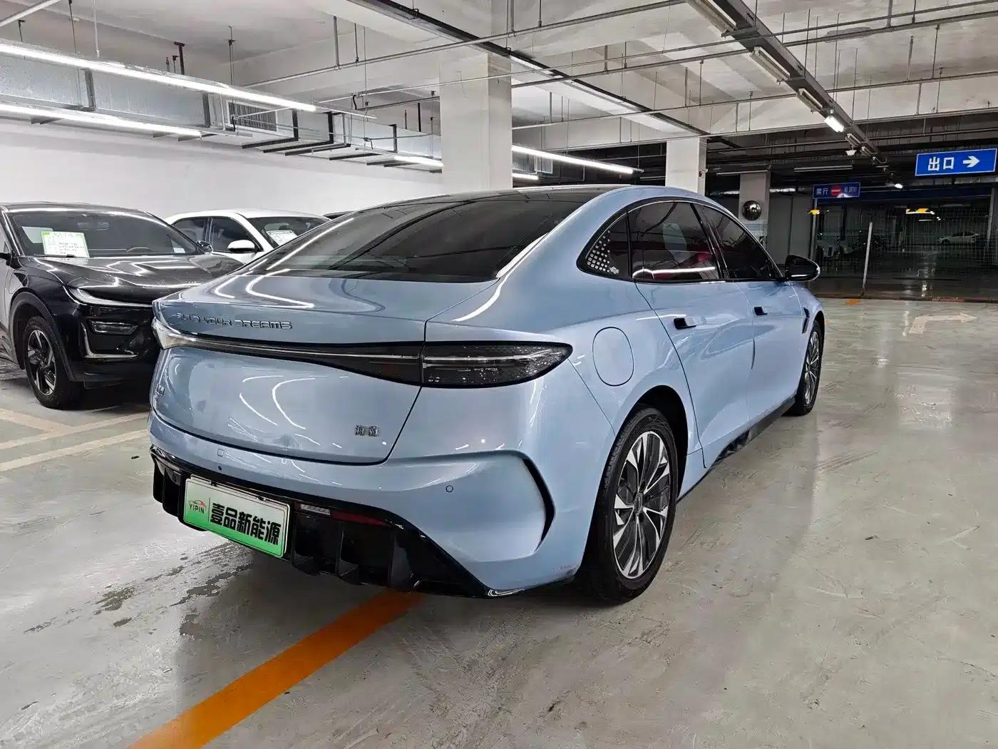 Seal 2022 550km Standard Range Rear-Wheel Drive Premium Edition — миниатюра 10