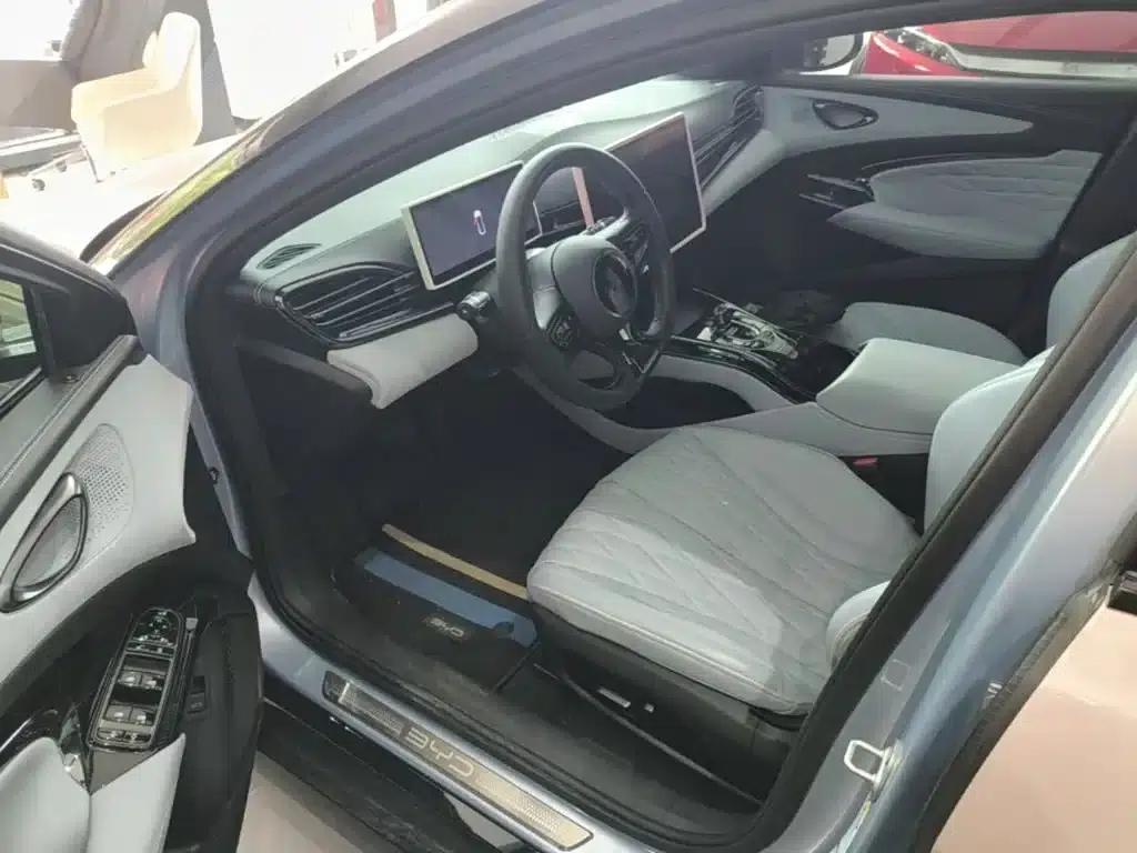 Seal 2023 Champion Edition 550km Elite — миниатюра 16