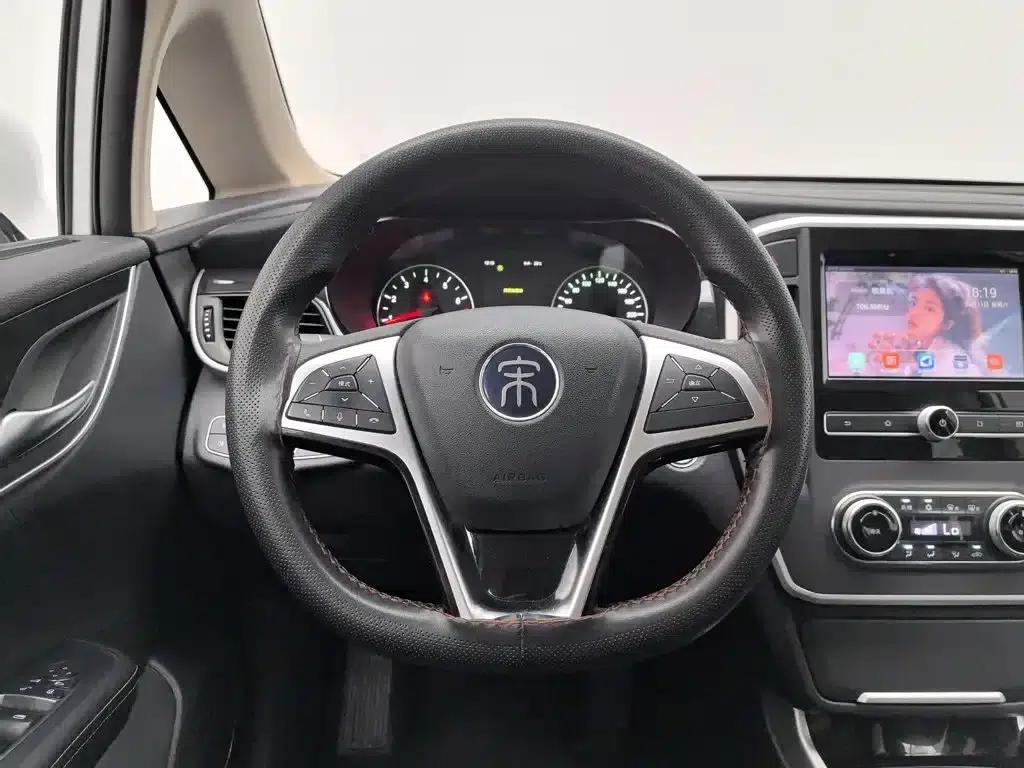 Song MAX 2017 1.5T Manual Intelligent Luxury 7-Seater — миниатюра 11
